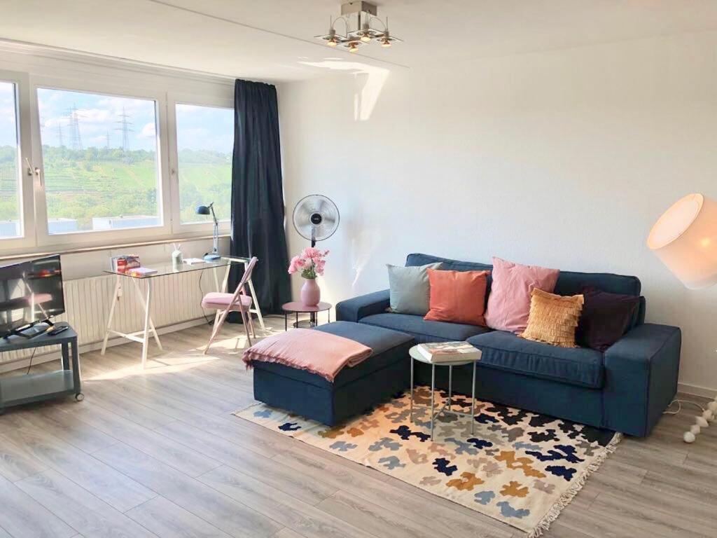 Grosses Appartement Mit Aussichtsbalkon 路德维希堡 外观 照片