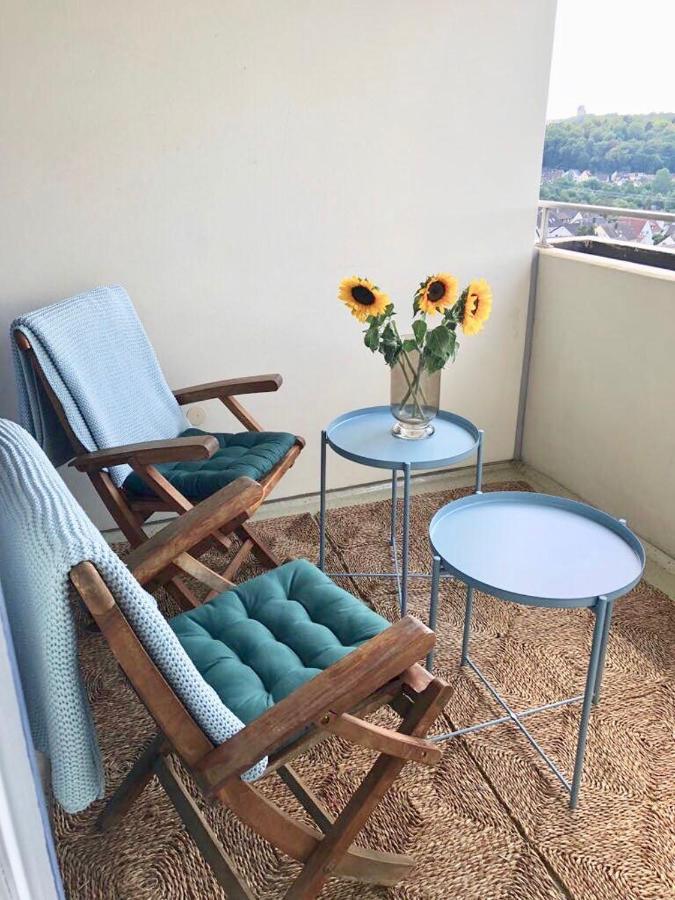 Grosses Appartement Mit Aussichtsbalkon 路德维希堡 外观 照片